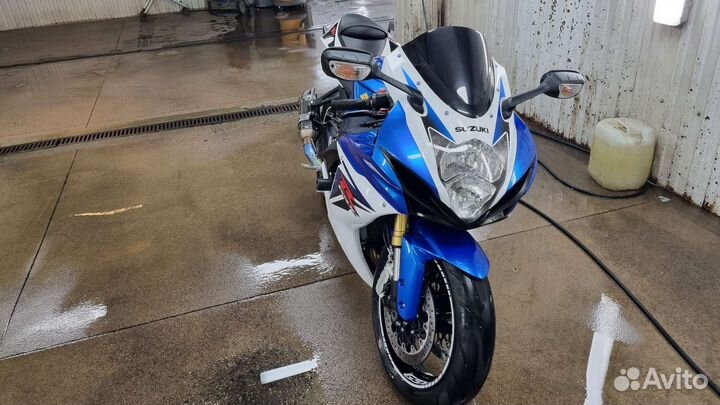 Suzuki gsx-r 750