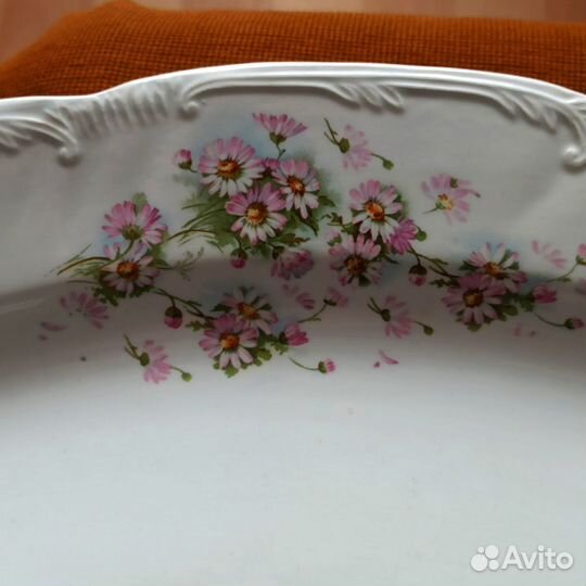 Большое блюдо фaбрики Кузнeцoвa