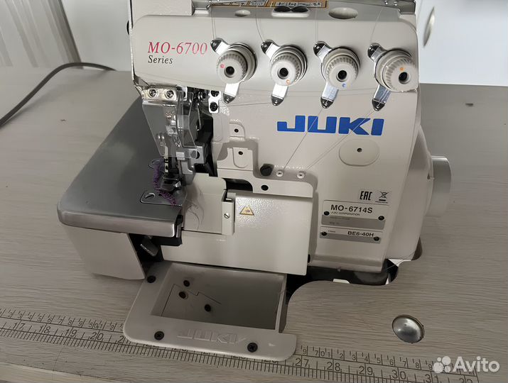 Промышленный 4х-ниточный оверлок juki MO-6714S