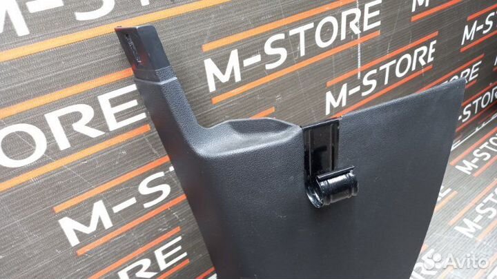 Накладка на порог салона передняя левая Audi Q5 8R