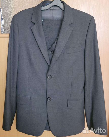 Школьный костюм для мальчика тройка