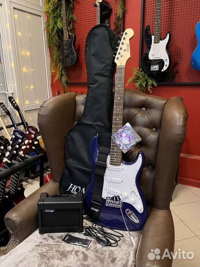 Электрогитара с комбиком и набором аксессуаров