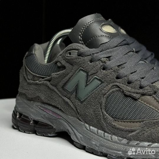 Кроссовки New Balance 2002R black