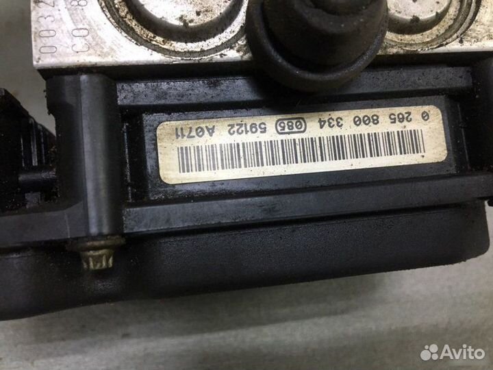 Блок ABS Nissan Primera P12 седан 2.0 QR20 2003