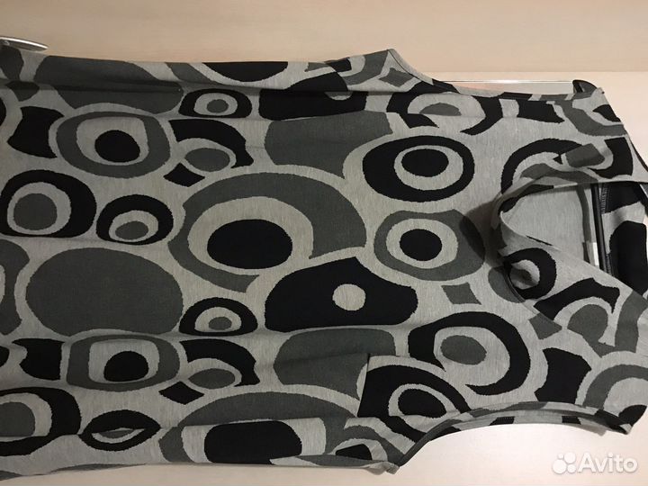 Жилетка безрукавка62-64 размер