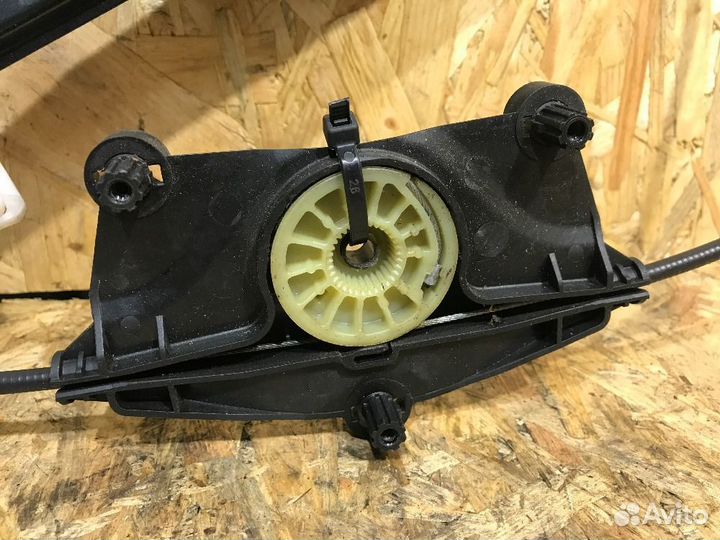 Стеклоподъемник задний левый Audi A4 B8