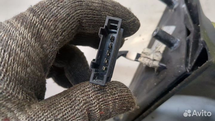 Зеркало боковое правое Skoda Octavia Tour