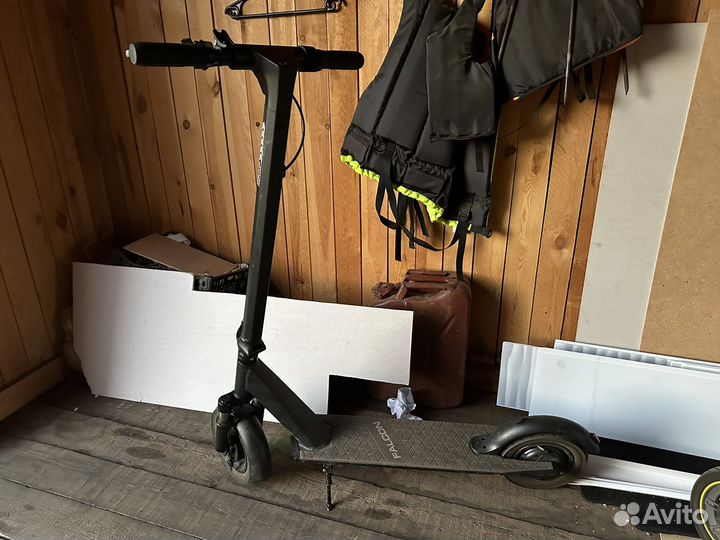 Самокат взрослый электрический бу
