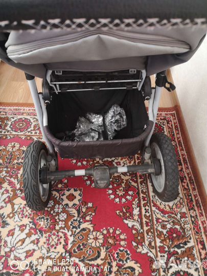 Коляска прогулочная