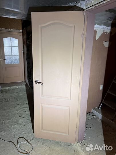 Двери межкомнатные из массива