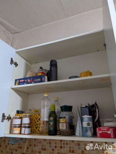 Кухонный навесной шкаф