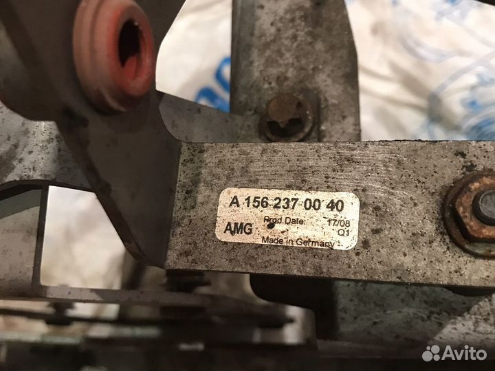 Кронштейн крепления Мерседес мл 164 6.3 Амг