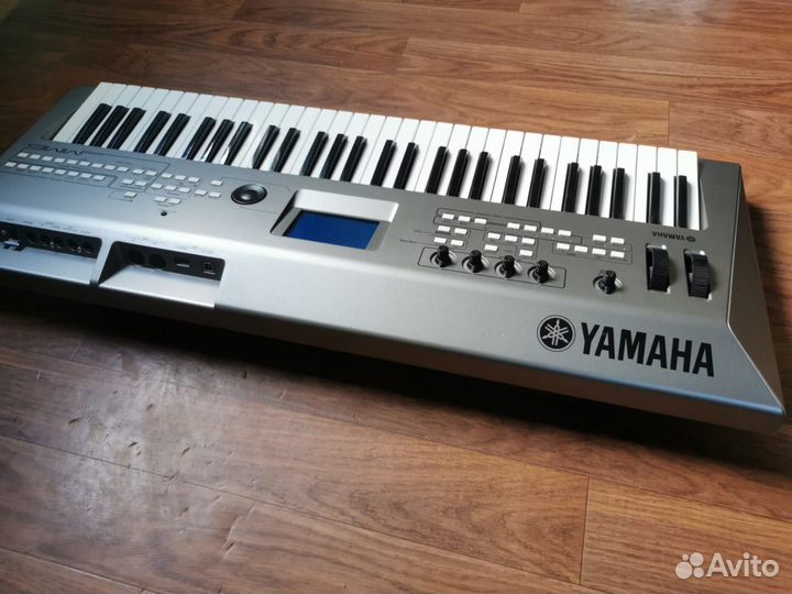 Синтезатор Yamaha mm6