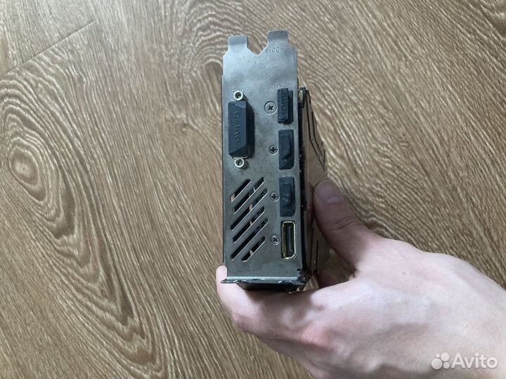 Видеокарта Radeon Gigabyte RX 570 4GB