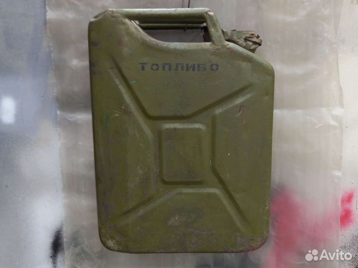 Канистра немецкая 20 л 1967 г
