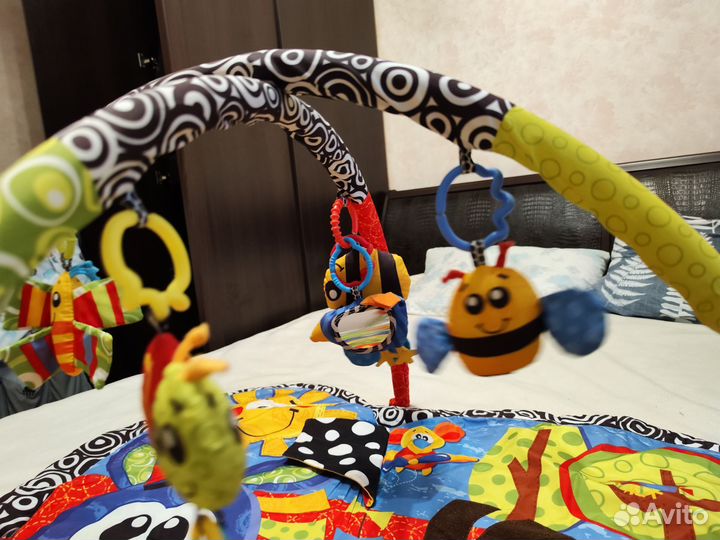 Развивающий коврик, игрушки