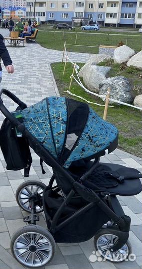 Прогулочная коляска