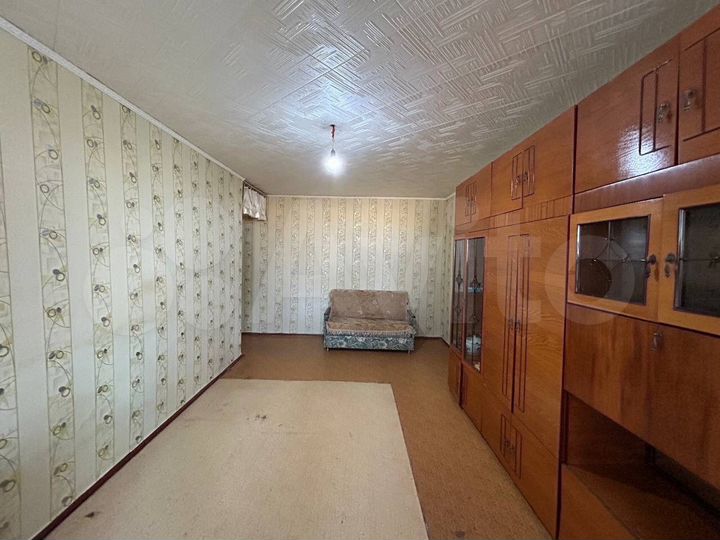 Комната 33,5 м² в 2-к., 3/5 эт.