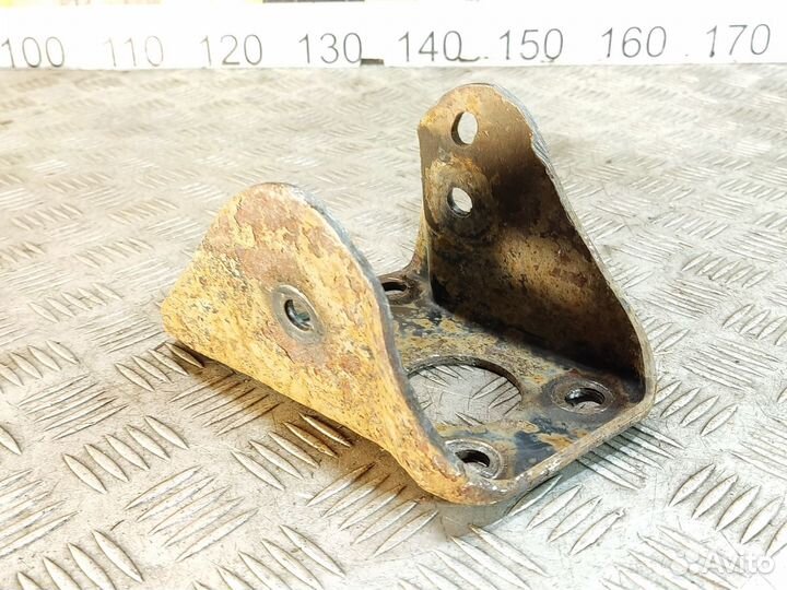 Кронштейн задней балки Audi A3 1996 2003