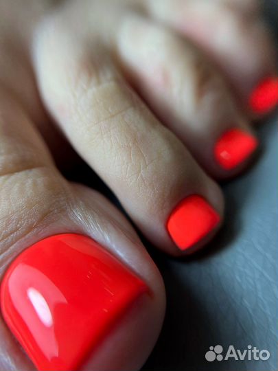 Маникюр педикюр