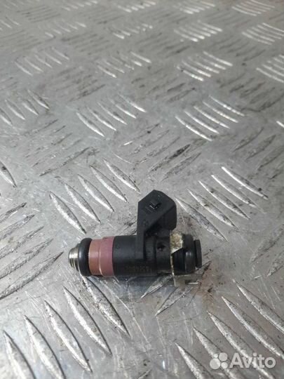 Форсунка Renault Megane хэтчбэк 1.6 K4M812 2007