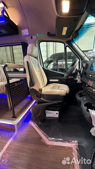 Mercedes-Benz Sprinter микроавтобус, 2024