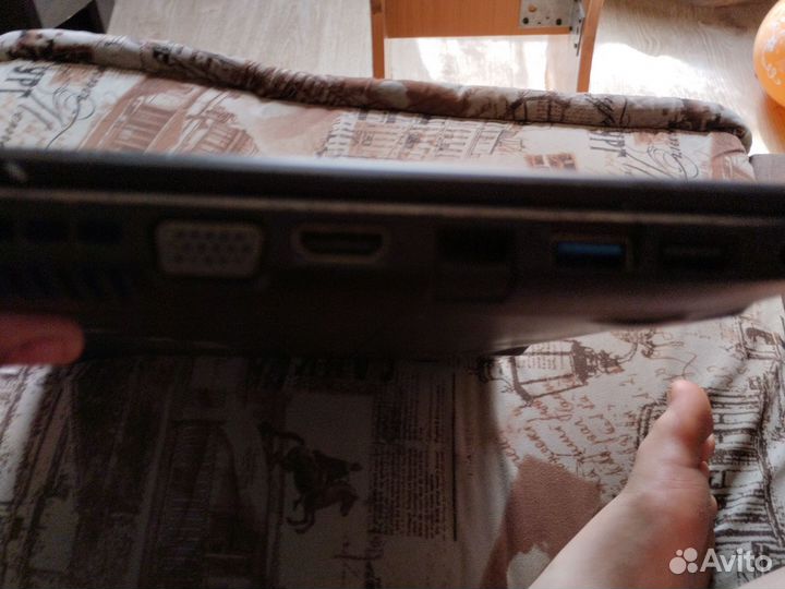 Ноутбук Asus x550c