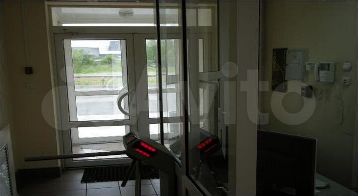 Офисно-складской комплекс, 2272 м²