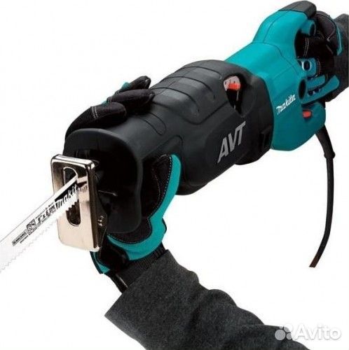 Пила сабельная сетевая makita JR 3070 сt