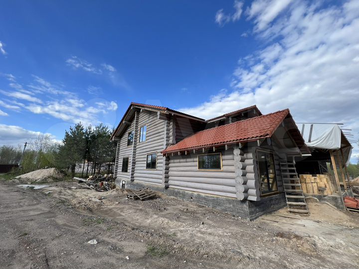 Дом 420 м² на участке 18 сот.