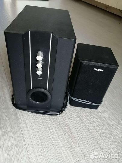 Сабвуфер и колонка sven sps-820