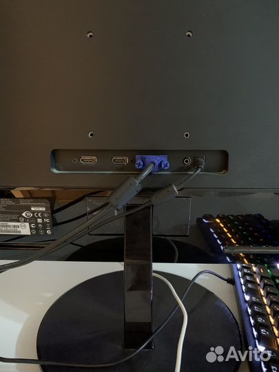 Монитор Philips 27