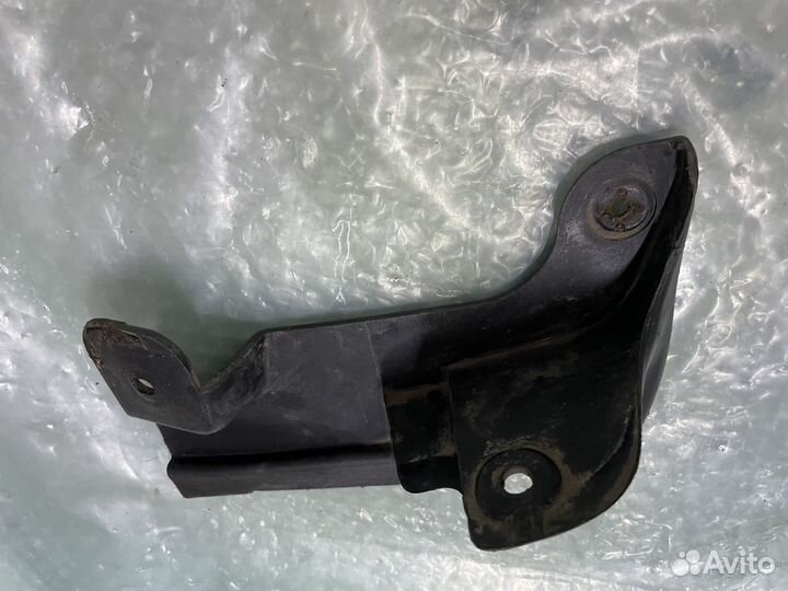 Брызговик передний правый Hyundai Accent Tagaz