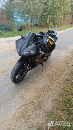 Yamaha YZF-R1