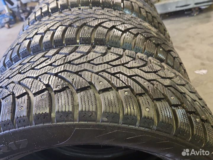 Formula Ice 215/60 R17 100T