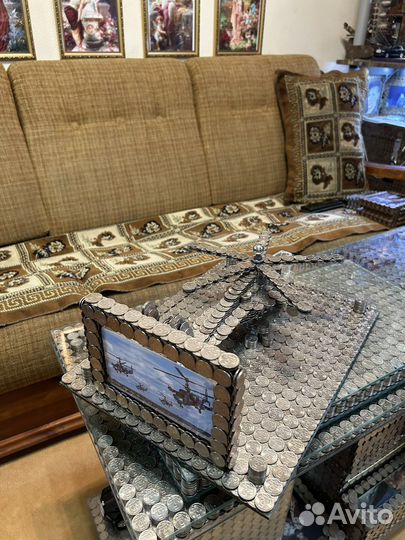 Модель вертолёта на полставке