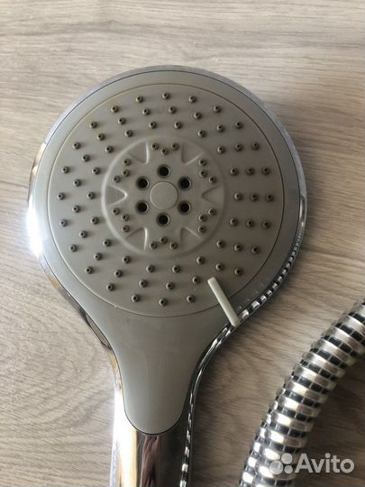 Душевая лейка со шлангом