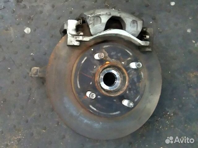 Кулак поворотный правый Nissan Micra 4