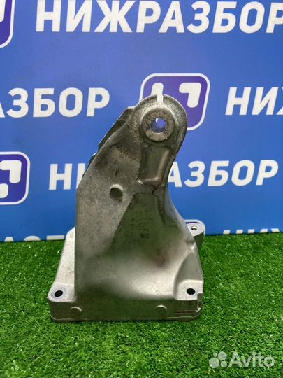 Кронштейн двигателя левый Mercedes Glc W253 OM651