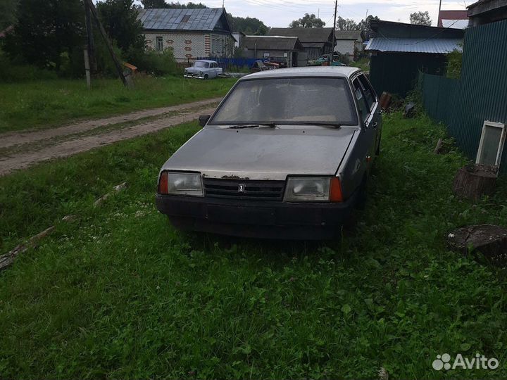 Запчасти на ваз 21099 б/у