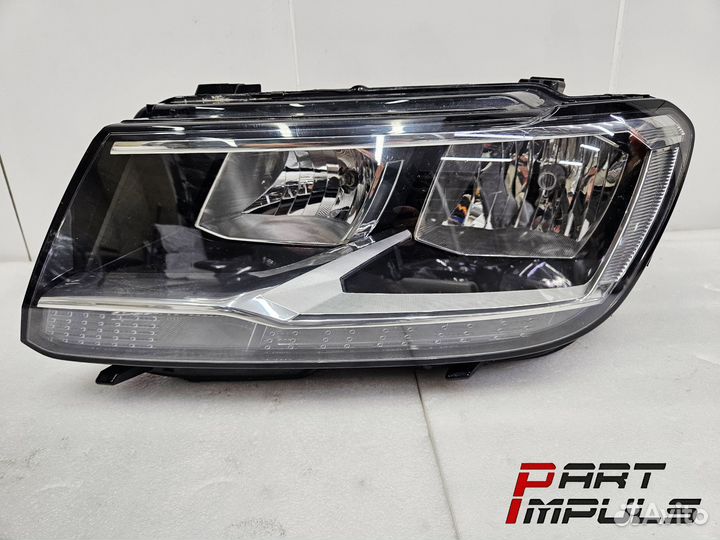 Фара левая Volkswagen Tiguan