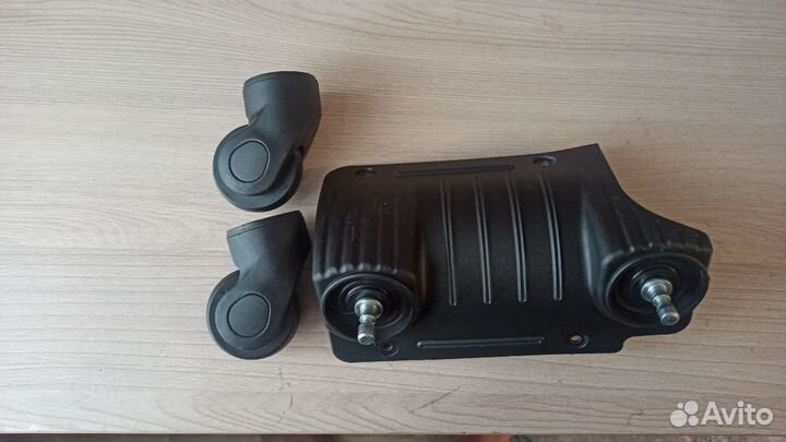 Колеса на чемодан