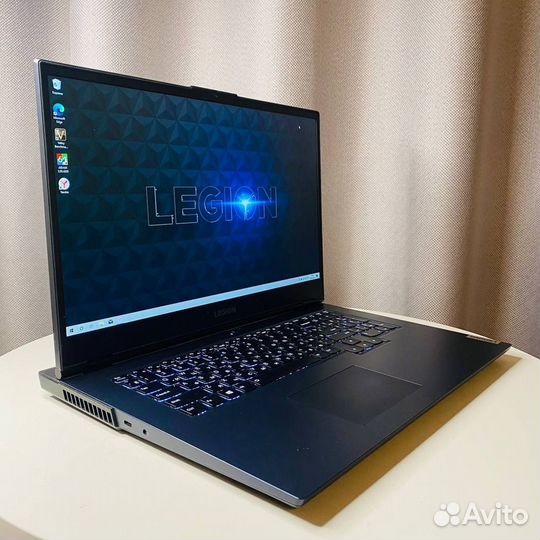 Lenovo legion 17.3