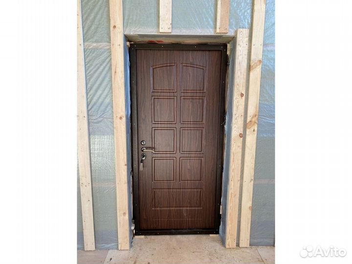 Входная дверь в квартиру