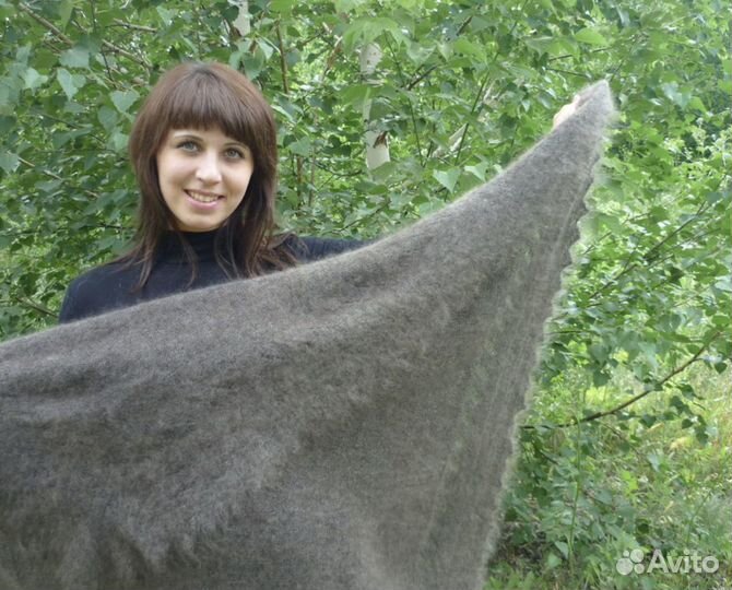 Оренбургский пуховый платок ручной вязки 130 см