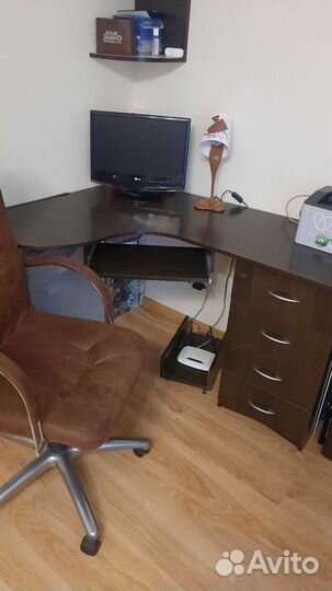 Угловой компьютерный стол бу