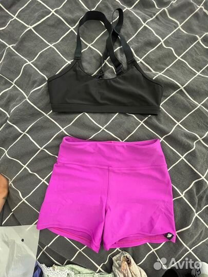 Спортивный топ и шорты