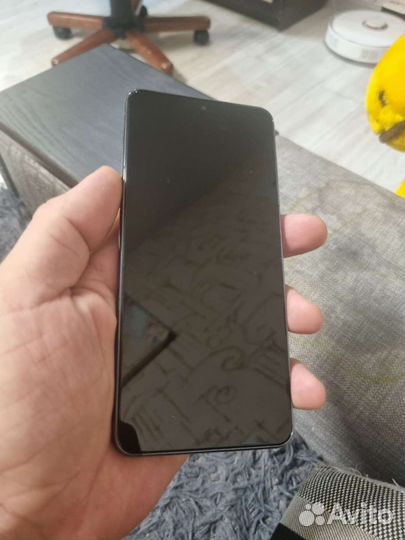 Дисплей Samsung S21.Не включается