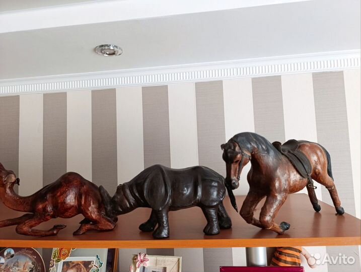 Сувенирные фигуры животных из Африки