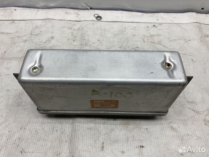 Блок управления ABS Audi 100 C3